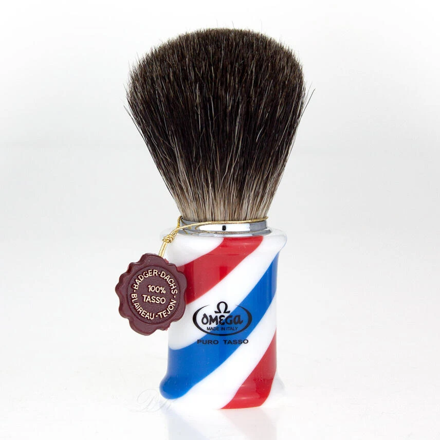 Omega OmM6736.2 Rasierset Barperpool Mit Dachshaar Und Rasierer Gille 2 Omega OmM6736.2 Rasierset Barperpool Mit Dachshaar Und Rasierer Gille – Bild 2
