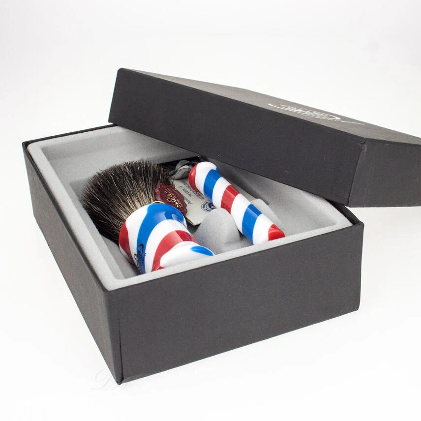 Omega OmM6736.2 Rasierset Barperpool Mit Dachshaar Und Rasierer Gille 5 Omega OmM6736.2 Rasierset Barperpool Mit Dachshaar Und Rasierer Gille – Bild 5